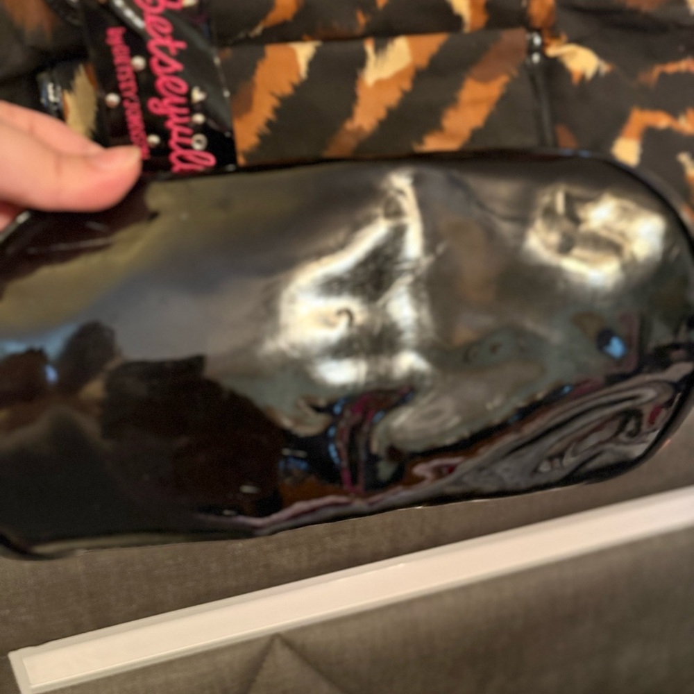 Betsey Johnson Brown Black Tan Tiger-Print Tote - Picture 8 of 8